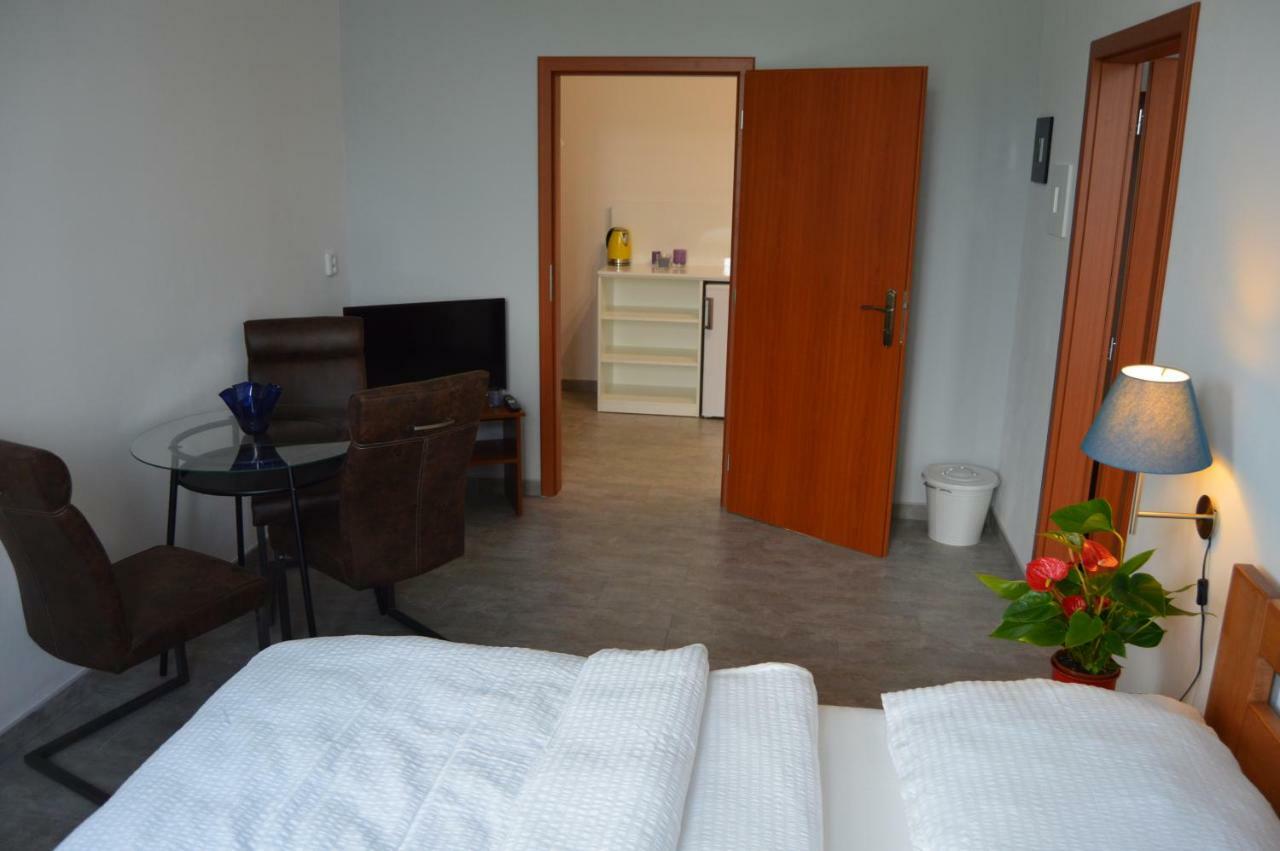 Vila Lipa Nový Bor Buitenkant foto